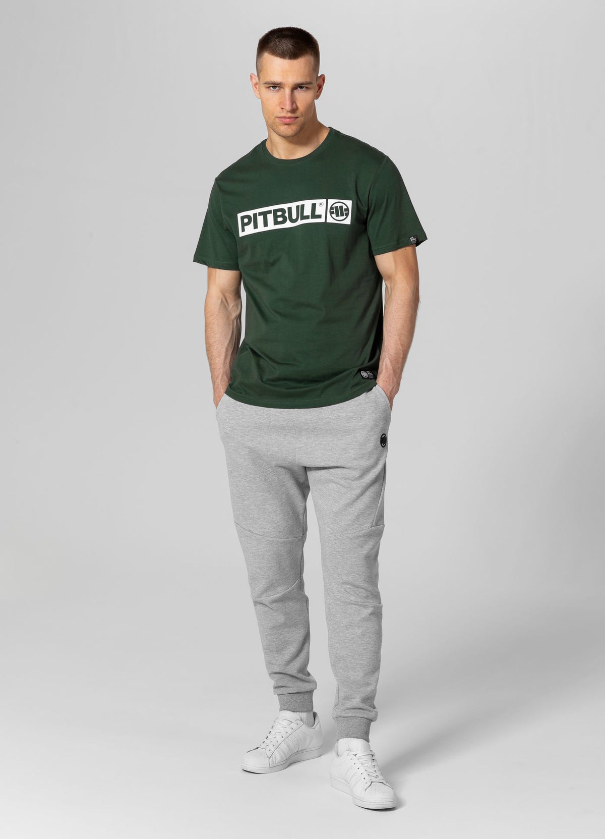 Leichtes, grasgrünes T-Shirt von HILLTOP