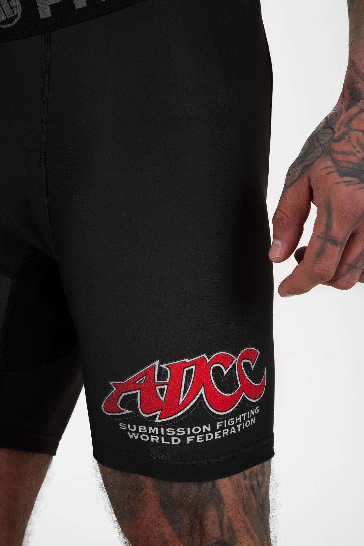 ADCC 2 Schwarze Kompressionsshorts