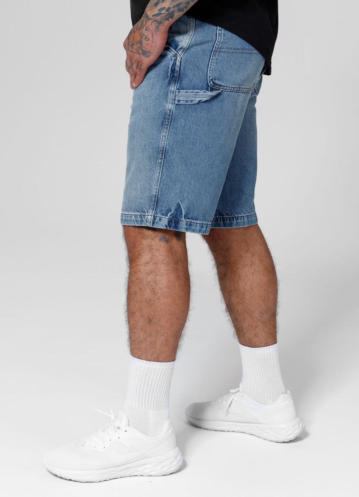 CARPENTER Jeansshorts in Blau